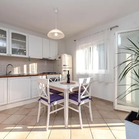 Exquisite In Kozino With Terrace Apartman Zára
